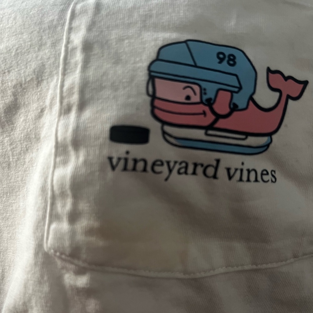 Vineyard Vines Hockey Whale Tee